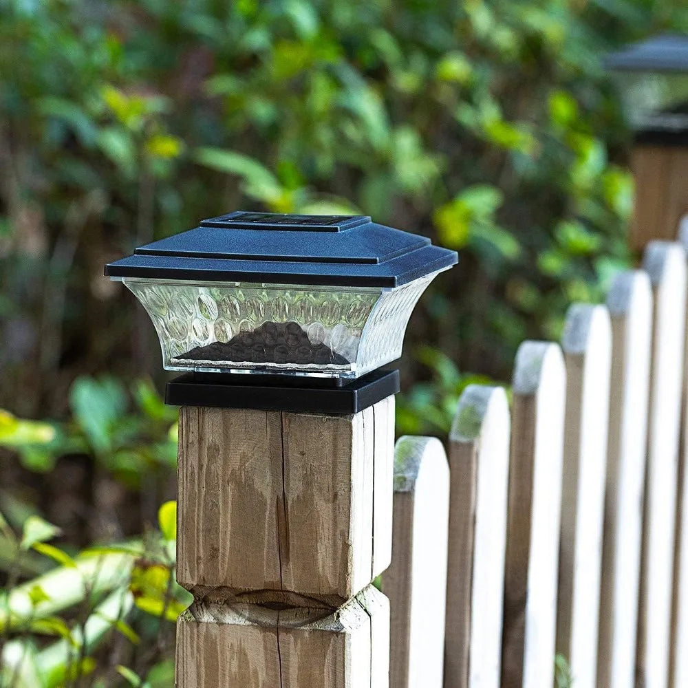 Outdoor Solar Post Lamp